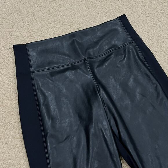 Athleta Delancey Shine Tight Faux Leather Black Size Medium - Picture 2 of 8